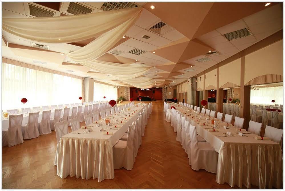 Hotel Polonez Krakkó Kültér fotó